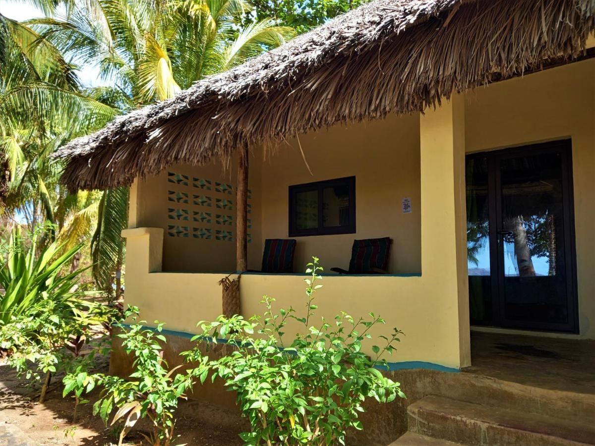 Moheli Laka Lodge Nioumachoua Exterior photo